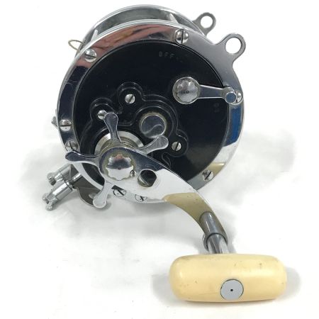  DAIWA ダイワ 両軸リール シーライン800 キズ・サビ有