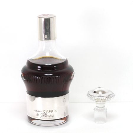  CAMUS カミュ コニャック バカラボトル シルバートップ 替栓付 700ml 40度 布袋付 未開栓