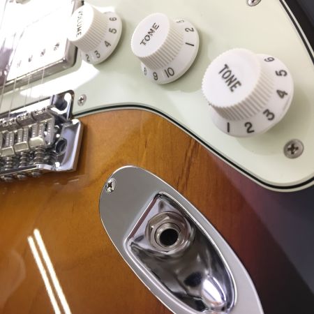  FENDER Made In Japan Hybrid2 Stratocaster  HSS 3TS
