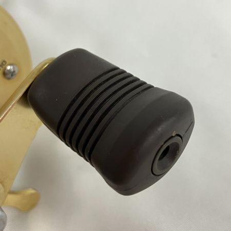  SHIMANO シマノ ベイトリール カルカッタ201XT 31920