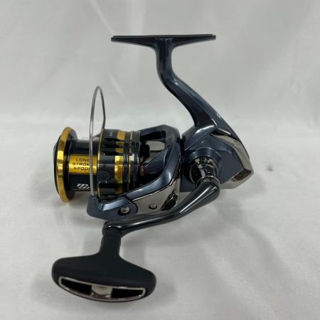  SHIMANO シマノ スピニングリール 21アルテグラ 4000XG 目立った傷や汚れなし 043368