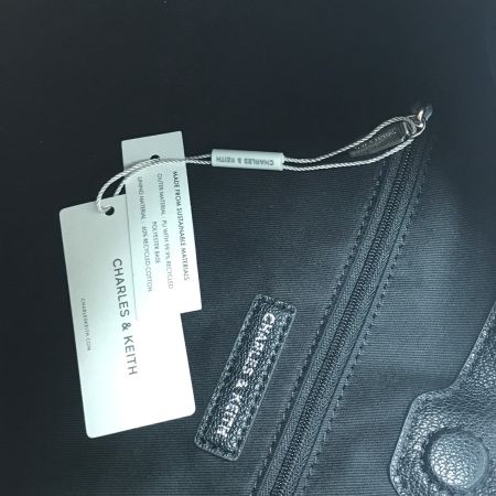  CHARLES&KEITH ショルダーバッグ ゾラバッグ CK2-40782736 ブラック