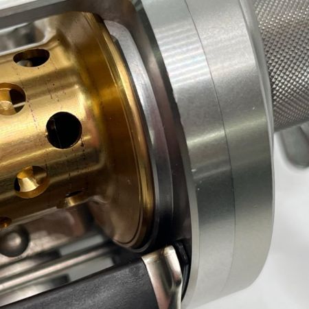 SHIMANO シマノ ベイトリール 03カルカッタコンクエスト 200DC  RH460