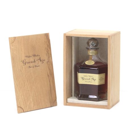 【北海道内限定発送】 NIKKA ニッカウヰスキー Grand Age グランドエイジ 660ml 45度 木製ギフトBOX付 未開栓
