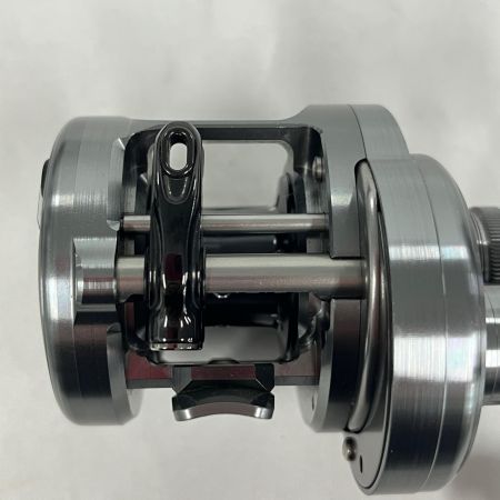 SHIMANO シマノ ベイトリール 20カルカッタコンクエストDC 101 04084