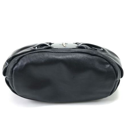 Salvatore Ferragamo サルヴァトーレフェラガモ ハンドバッグ ヴァラ ブラック