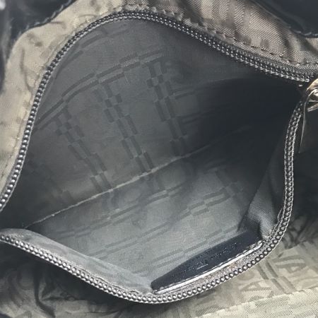 Salvatore Ferragamo サルヴァトーレフェラガモ ハンドバッグ ヴァラ ブラック