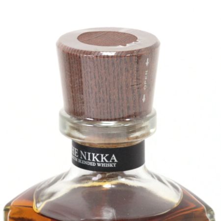 【北海道内限定発送】 NIKKA ニッカウヰスキー THE NIKKA Tailored 700ml 43度 箱付 未開栓