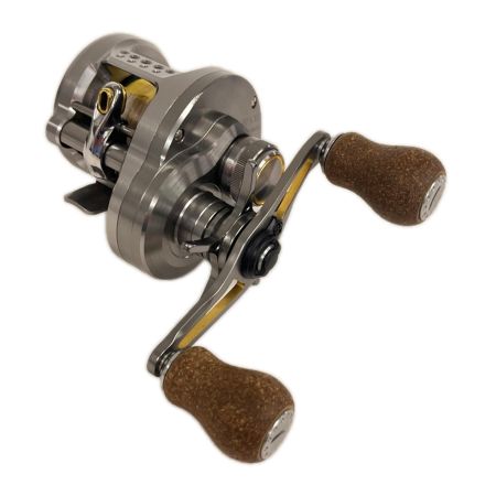 SHIMANO シマノ 23カルカッタコンクエスト BFS XG 純正ノブ、純正スプール付き 045713