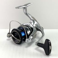 ▽▽ SHIMANO シマノ STRADIC 19ストラディック　C3000HG　04109 19STRADIC C3000HG Sランク