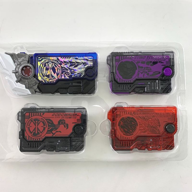 中古】 仮面ライダーゼロワン DXメモリアルプログライズキーセット 