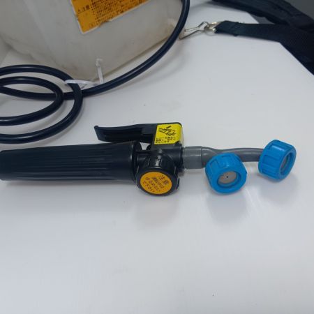 MAKITA マキタ コードレス噴霧器 14.4Ｖ 充電式 MUS103DZ