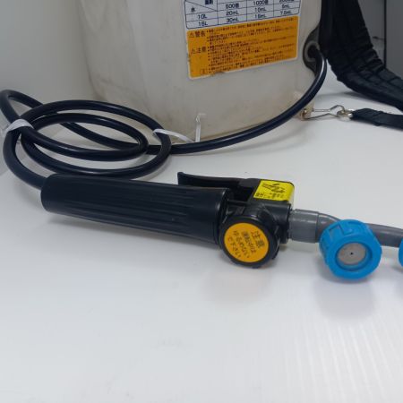 MAKITA マキタ コードレス噴霧器 14.4Ｖ 充電式 MUS103DZ