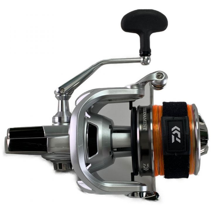 Daiwa ダイワ トーナメントサーフ 35 MADE IN JAPAN キャスティズム スピニングリール 投げ釣り 遠投 サーフ キス カレイ(ダイワ)｜売買されたオークション情報、yahooの商品情報をアーカイブ公開  - ダイワ