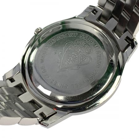  GUCCI グッチ メンズ　クオーツ　腕時計 5500M シルバー