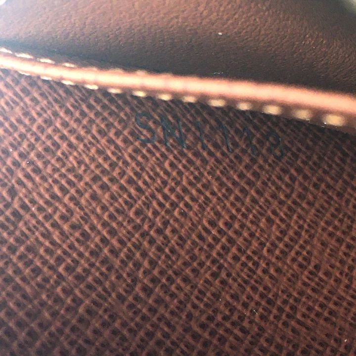 LOUIS VUITTON ルイヴィトン モノグラム ジッピー・コインパース 