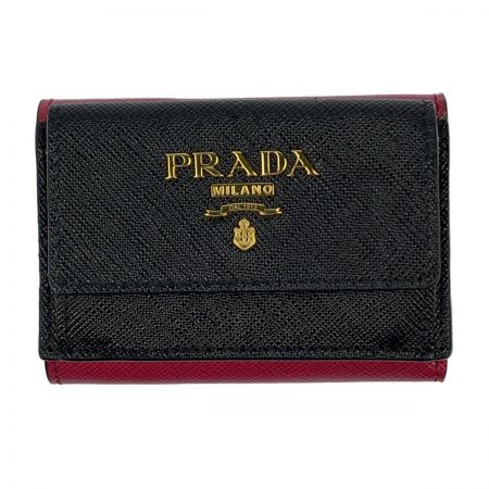  PRADA プラダ 三つ折り財布 サフィアーノ バイカラー ミニ財布 1MH021 ブラック×ピンク