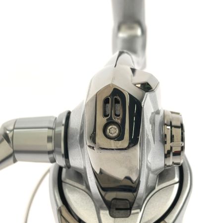  SHIMANO シマノ STRADIC 19ストラディック C3000HG 04019