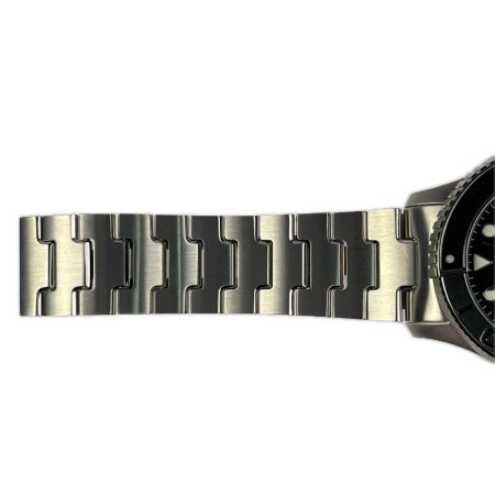 GUCCI グッチ Gタイムレス ダイバー 126.2/YA126277