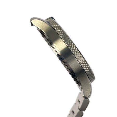 GUCCI グッチ Gタイムレス ダイバー 126.2/YA126277