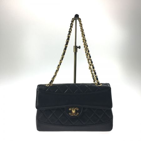  CHANEL シャネル ショルダーバッグ マトラッセ ラムスキン チェーン ポーチ付 A2200 ブラック