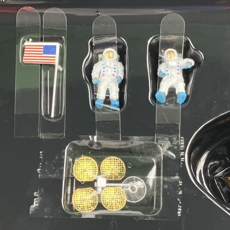  スペースドラゴンウイングス 1/72 NASA アポロ11号 CSM(司令船/機械船)&月着陸船 w/月面ベース