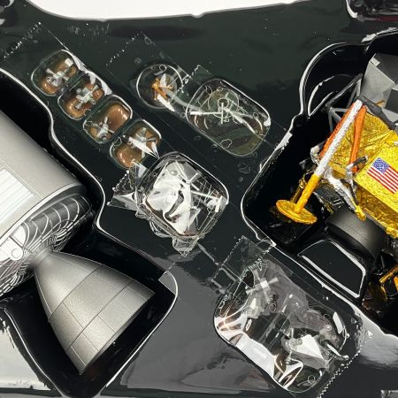  スペースドラゴンウイングス 1/72 NASA アポロ11号 CSM(司令船/機械船)&月着陸船(月軌道)