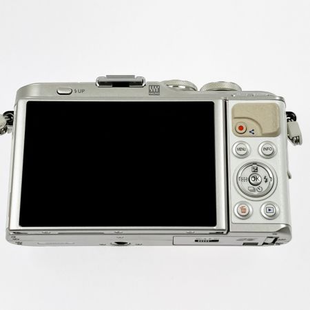  OLYMPUS オリンパス PEN E-PL9 EZダブルズームキット ホワイト