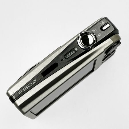  FUJIFILM フジフィルム コンパクトデジタルカメラ FINEPIX F60fd FINEPIX F60fd シルバー