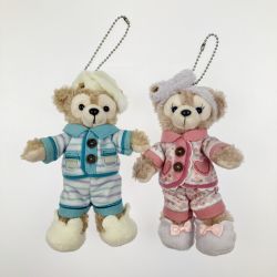 ▽▽ ディズニー Duffy & Shellie May ダッフィー＆シェリーメイ パジャマ ぬいぐるみバッジ Aランク