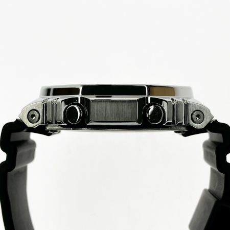  CASIO カシオ G-SHOCK GM-2100RW レインボーグラデーション 箱・取説付