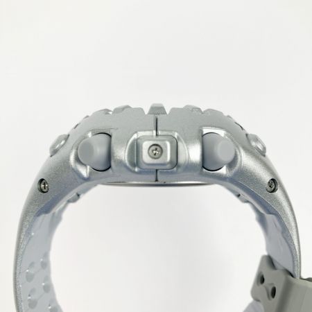  CASIO カシオ G-SHOCK GA-V01A-8A シルバー マグネティックホールディング構造 箱・取説付  GA-V01A