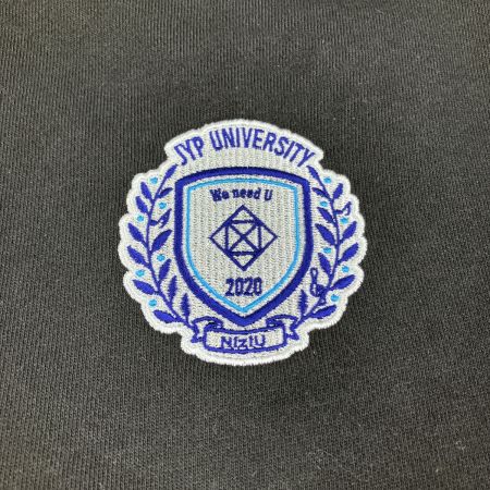   JYP NiziU フーディ パーカー メッセージカード付 Mサイズ ブラック