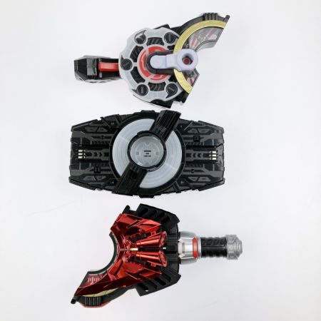   仮面ライダーギーツ DXデザイアドライバー&ゾンビレイズバックル&レイズバックルホルダー