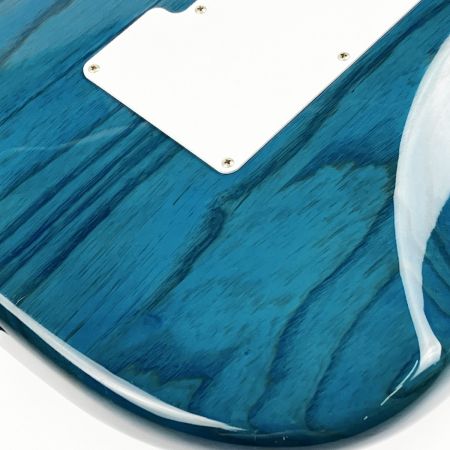  FENDER Michiya Haruhata Stratocaster Caribbean Blue Transparent