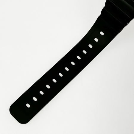  CASIO カシオ G-SHOCK ホワイト文字盤 ラバーバンド 箱付 GA-2100WD-1AJF