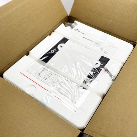  Electrolux コンプレッサー式 除湿機 空気清浄機 EDH12TRBD3 製造年不明 EDH12TRBD3 開封未使用品