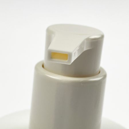  ボンポワン モイスチャライジング ボディーミルク ポンプタイプ 300ml 開封未使用品