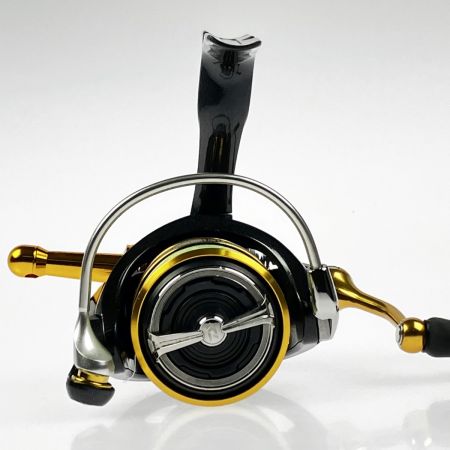  DAIWA ダイワ スピニングリール 18レガリス LT2000S-XH リールスタンドカスタム 060012