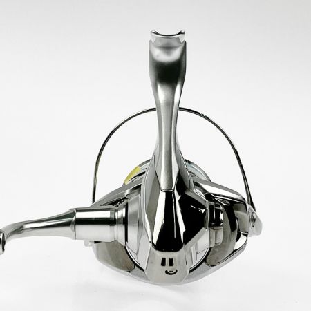  SHIMANO シマノ スピニングリール 23ストラディック C5000XG 045911