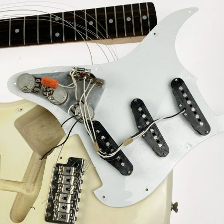  FENDER JAPAN フェンダージャパン ストラトキャスター ST72-55