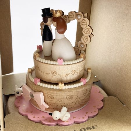   Collectible Musical Box ハンドメイド オルゴール ウエディングケーキ