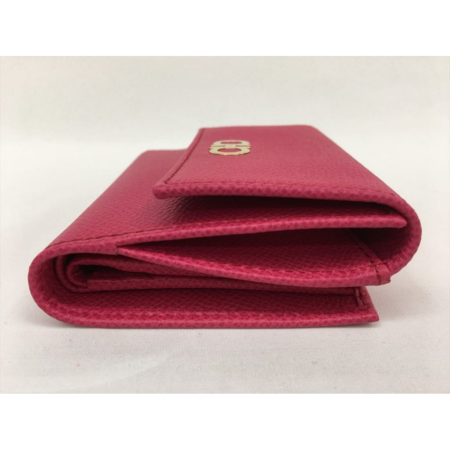 【美品】Ferragamo フェラガモ 二つ折財布 ラウンドファスナー ピンク