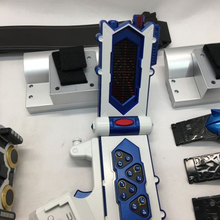  BANDAI バンダイ CSM 仮面ライダーイクサ イクサベルト&イクサライザー 