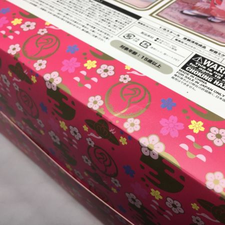  ストロンガー 初音ミク ～花色衣～ 1/8 完成品フィギュア