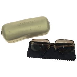 ▼▼ CHANEL シャネル アイウェア サングラス ココマーク ラインストーン一部欠損 4104-B Bランク