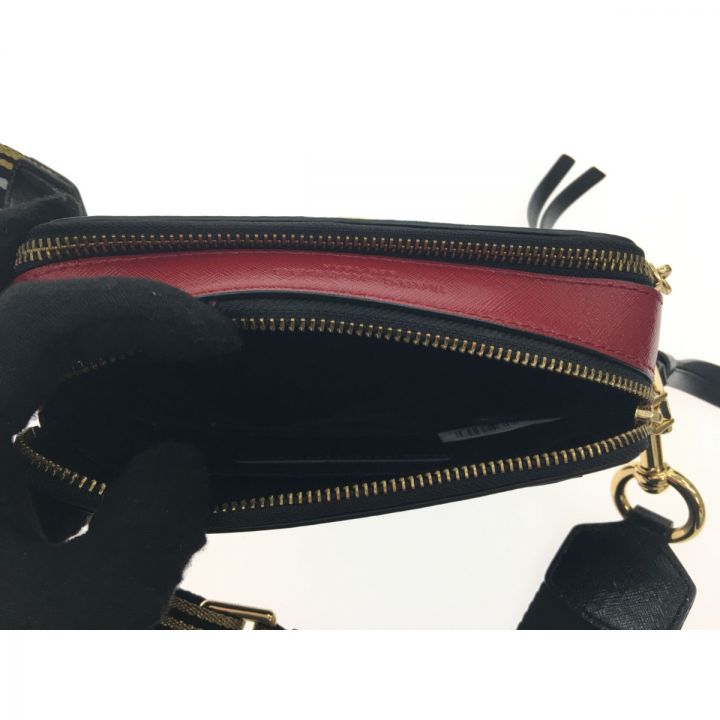 MARC JACOBS マークジェイコブス レディース ショルダーバッグ スナップショット M0012007 ブラック×レッド ｜中古｜なんでもリサイクルビッグバン