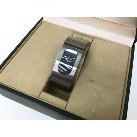  GUCCI グッチ レディース腕時計 クオーツ バングルウオッチ  2400L