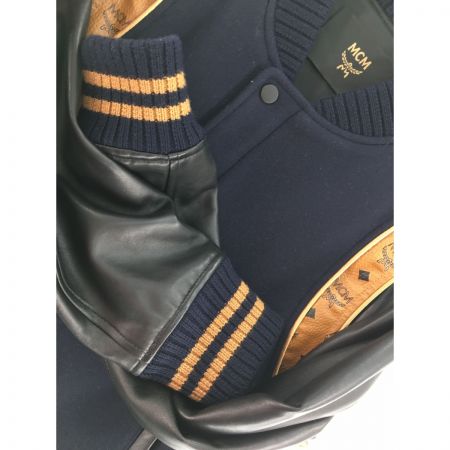  MCM エムシーエム メンズジャケット スタジャン サイズS~ MHJ7AMM41VY00S ネイビー