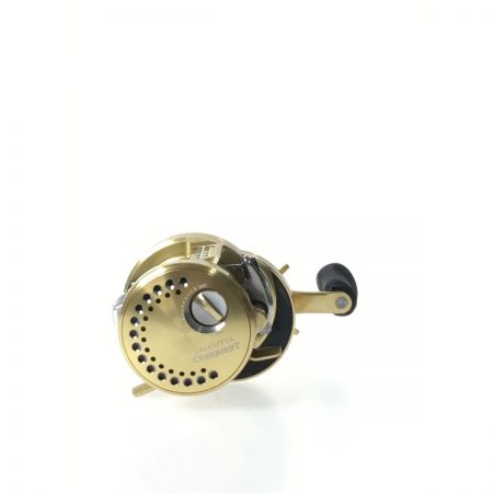  SHIMANO シマノ ベイトリール 15カルカッタコンクエスト201HG  15ｶﾙｶｯﾀｺﾝｸｴｽﾄ 201HG